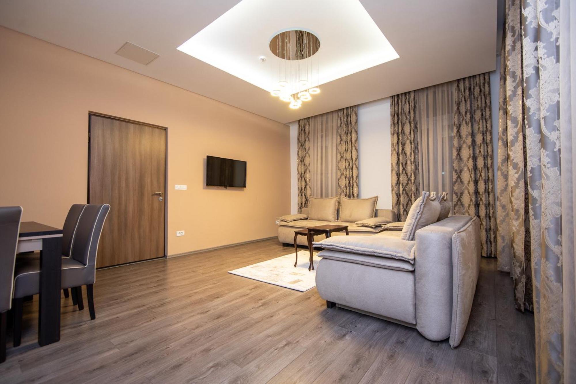 Main Street Suites Sarajevo Bagian luar foto